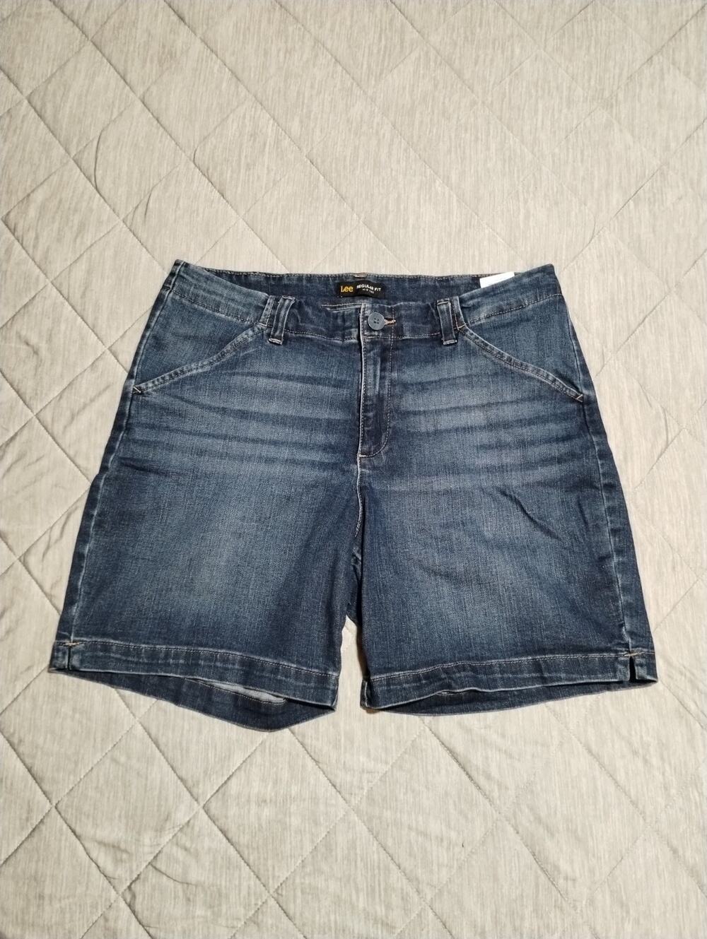 Lee Regular Fit Mid Rise Denim Shorts Dark Wash Women's Size 14 Medium